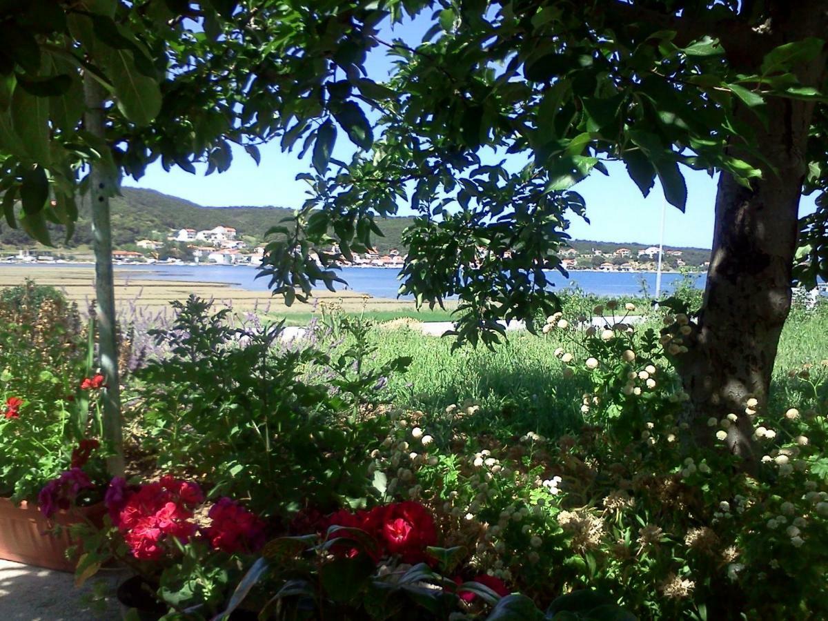 Rooms Viskic Rab Town Exterior photo